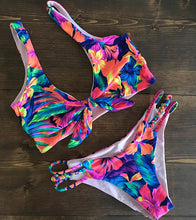 Load image into Gallery viewer, 2018 Sexy Bikini Swimwear Women Push Up Swimsuit Bandage Bikini Set Brazilian Summer Beach Bathing Suits female Biquini Print